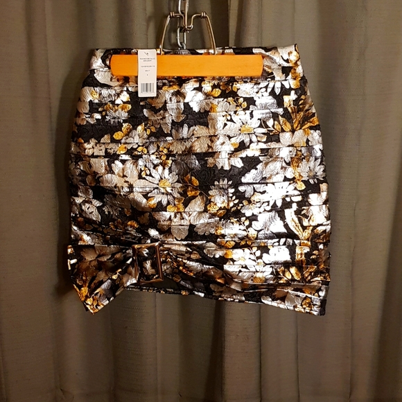 Bebe skirt - Picture 1 of 3